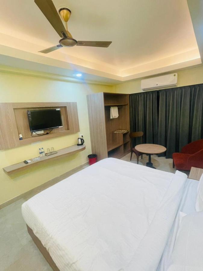 Royal Beach International Puri Exteriör bild