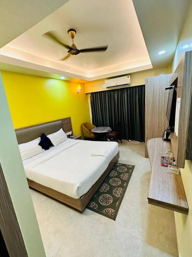Royal Beach International Puri Exteriör bild