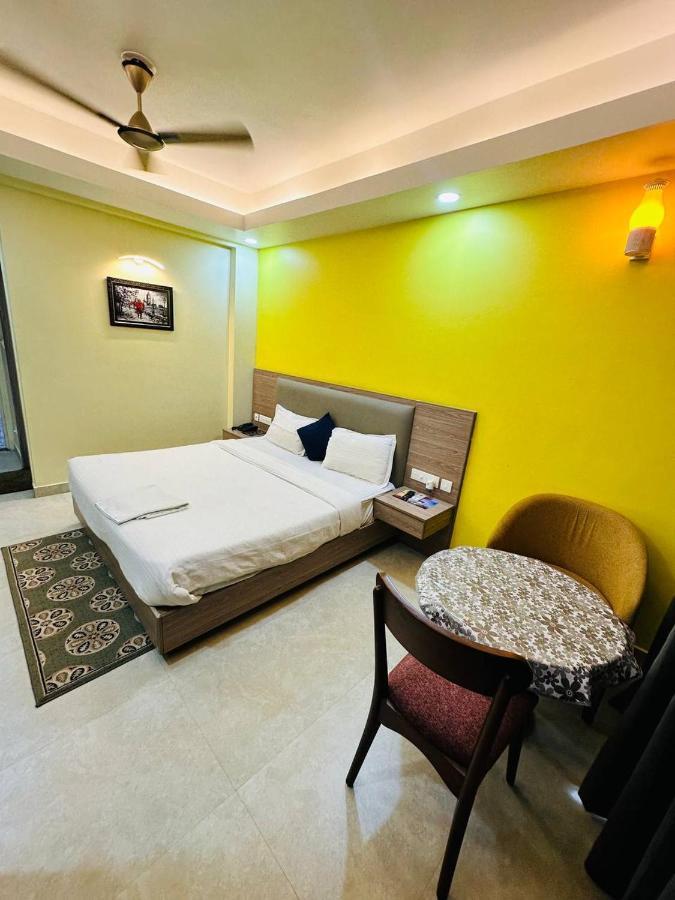 Royal Beach International Puri Exteriör bild